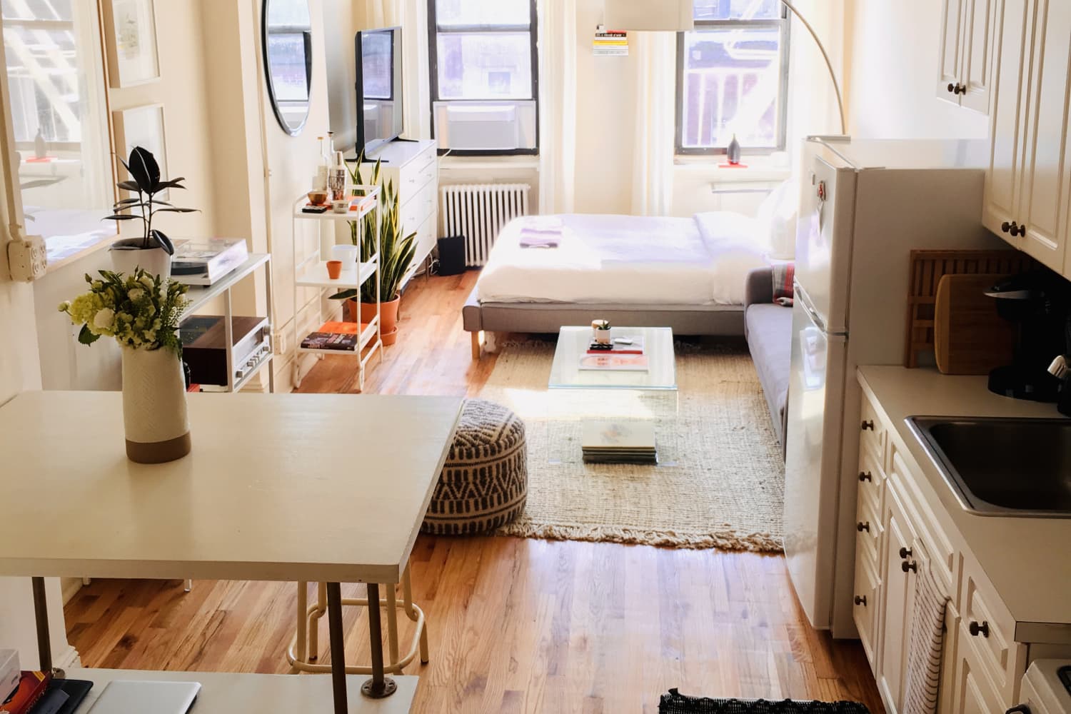 250-Square-Foot NYC Shared Studio Apartment Photos | Apartment Therapy